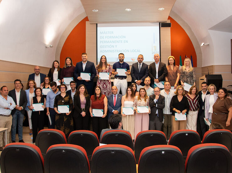 UEx y Diputacin Cceres inician III Mster de Formacin en Gestin y Administracin Local