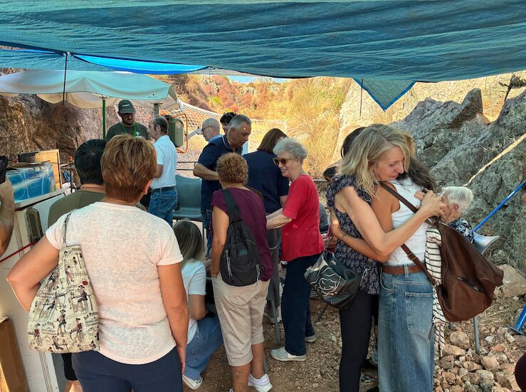 Aparecen primeros restos humanos en excavacin fosa comn mina La Paloma en Zarza la Mayor