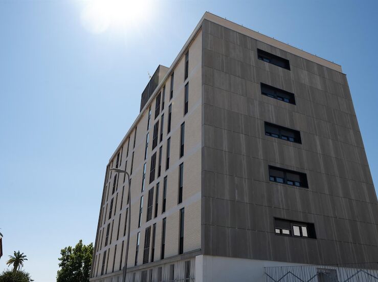 Junta garantiza reparacin de desperfectos en 24 viviendas protegidas en Almendralejo