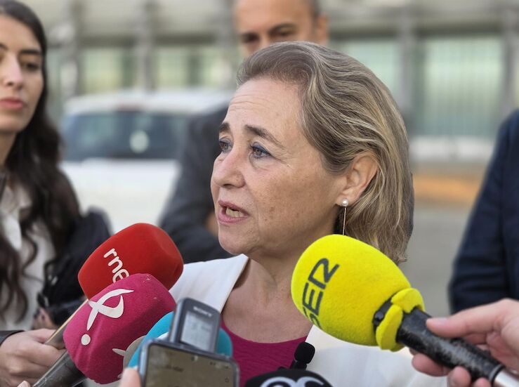 Junta incluir 23 millones en PGEx 2026 para respaldar oferta 80 euros mes a docentes