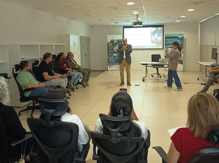 Incubadora Realidades Inmersivas de Almendralejo genera proyectos App educativas y escaneo