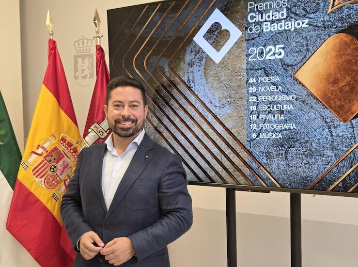 17 octubre Badajoz entrega sus premios culturales con un nico galardn de Escultura