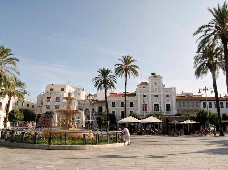 13 octubre enclaves Mrida con iluminacin por Da Mundial del Cncer de Mama Metastsico