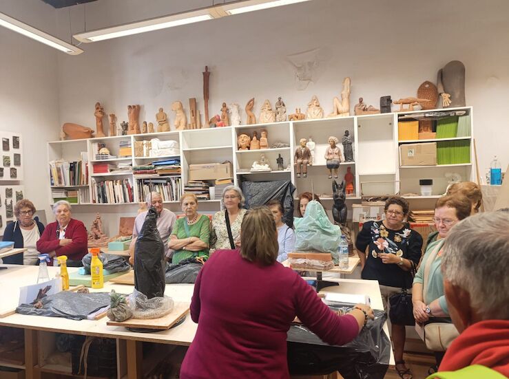 Jvenes y mayores se acercan a la Diputacin en inicio de su X Semana de Puertas Abiertas