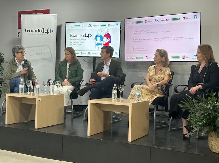 Cceres acoge foro para impulsar la educacin como motor de cambio en el medio rural