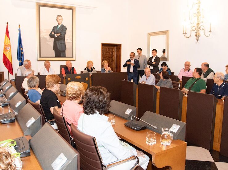 Diputacin Cceres cierra la X Semana de Puertas Abiertas con un Pleno de personas mayores