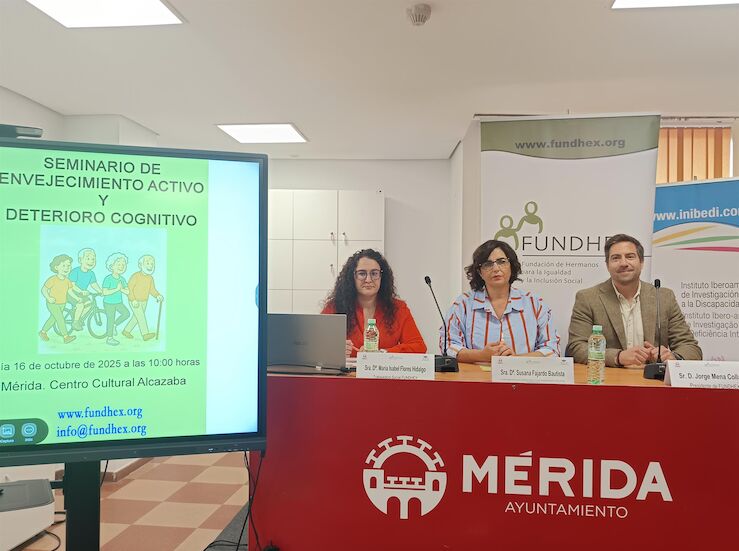 Fundhex rene a mayores y personas con discapacidad en taller sobre envejecimiento activo