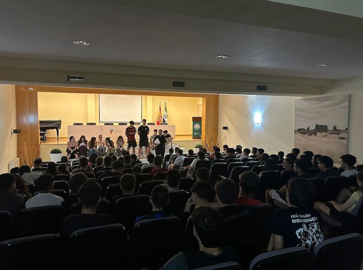 Fundacin Caja Extremadura impulsa el talento joven a travs del nuevo programa Foro Mayor