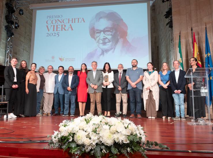 El activista colombiano Pablo de Greiff Premio Conchita Viera de Diputacin de Cceres