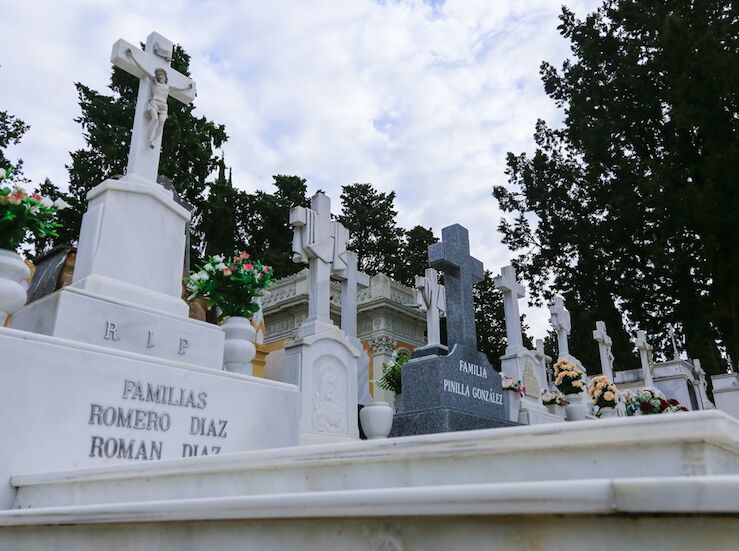 Cementerio Mrida tendr horario de 900 a 2000 horas de forma ininterrumpida