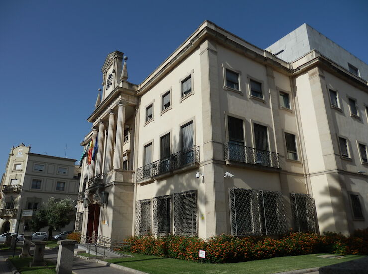 UGT CCOO y CSIF inician protestas para exigir subida salarial a los empleados pblicos