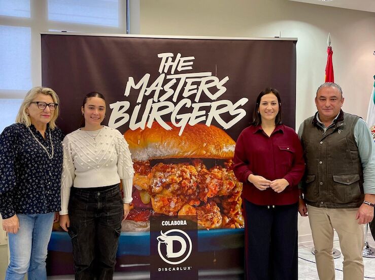 Certamen de hamburguesas llega a la plaza de toros de Cceres bajo una gran carpa