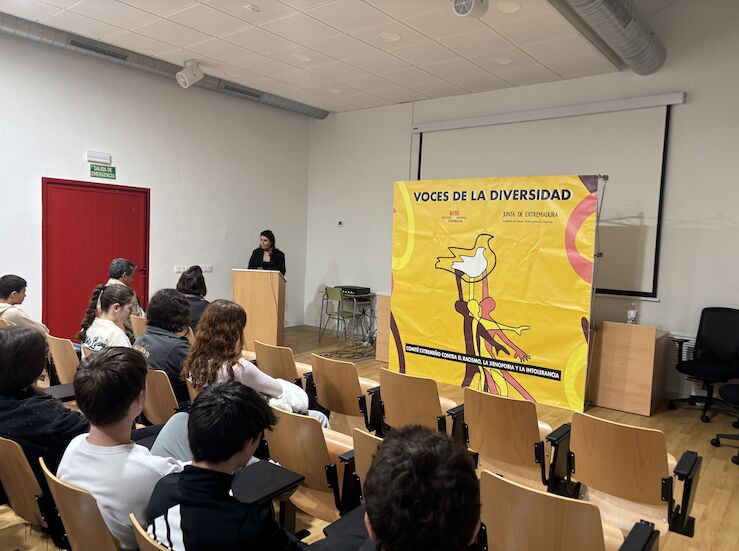 Junta fomenta la igualdad y la tolerancia entre la juventud con Voces por la diversidad