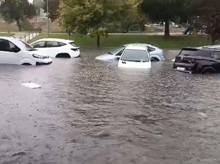La tromba de agua deja en Cceres 18 litros en media hora y numerosos daos materiales