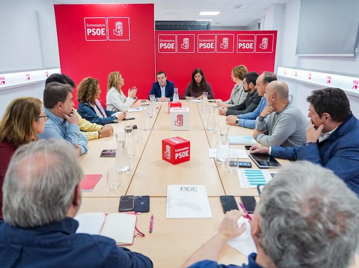 Gallardo se compromete si gobierna a la homologacin salarial de los docentes en 2026