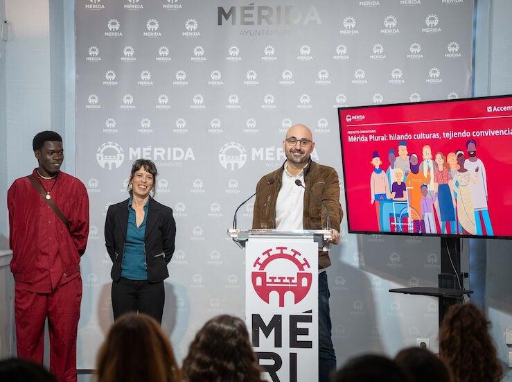 Ayuntamiento impulsa el proyecto Mrida Plural Hilando Culturas Tejiendo Convivencia