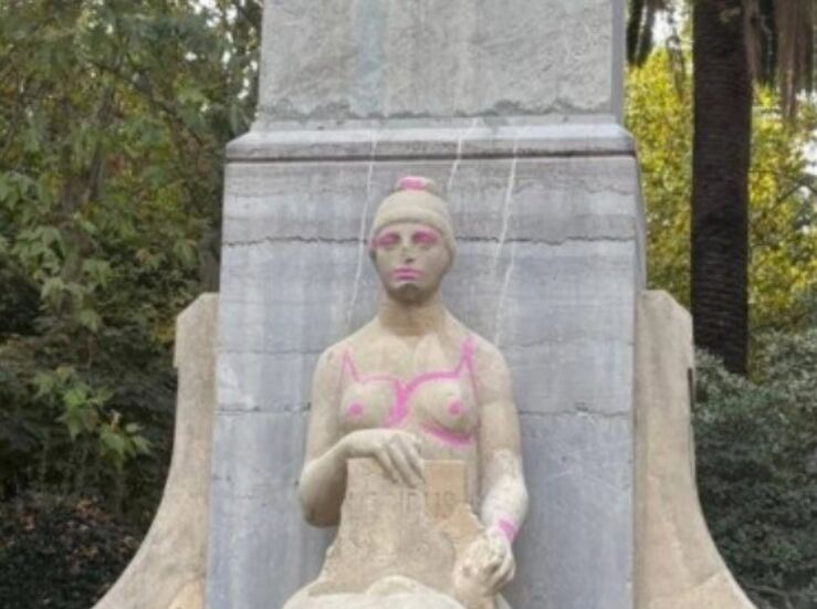 Consorcio Cceres Ciudad Histrica restaurar la escultura vandalizada de Muoz Chaves