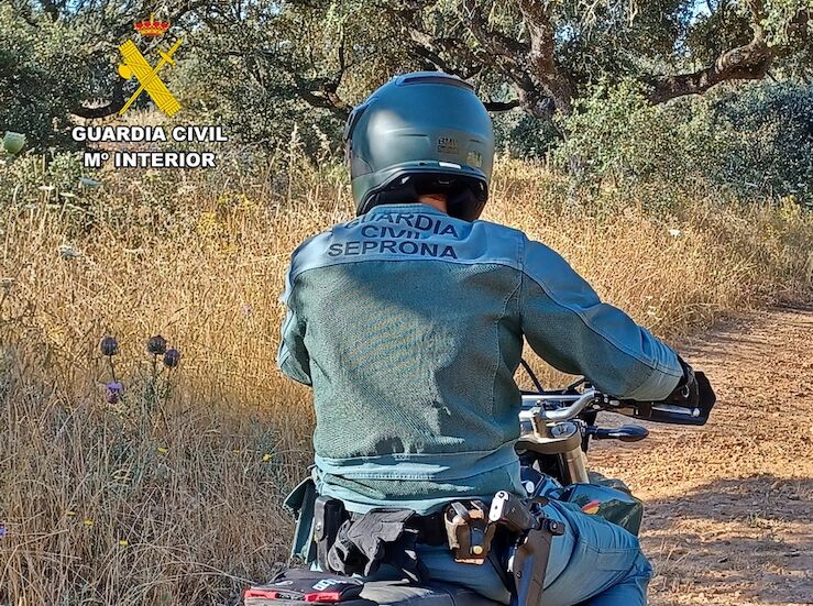 Sorprendido cuando se dispona a sobresaltar la caza de una finca de Monesterio 