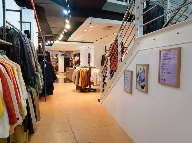 Moda re abre tienda efmera en C Pintores de Cceres para impulsar consumo responsable