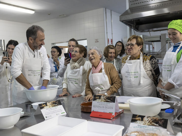 La FAEX celebra en Mrida la jornada intergeneracional Dulces para Recordar