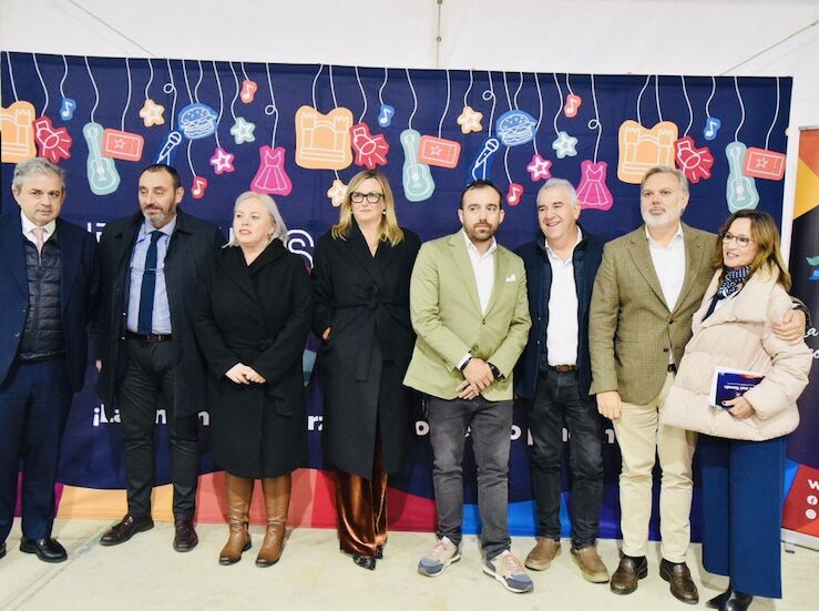 Blanca Martn subraya el simbolismo del comercio en Plasencia como sea de identidad