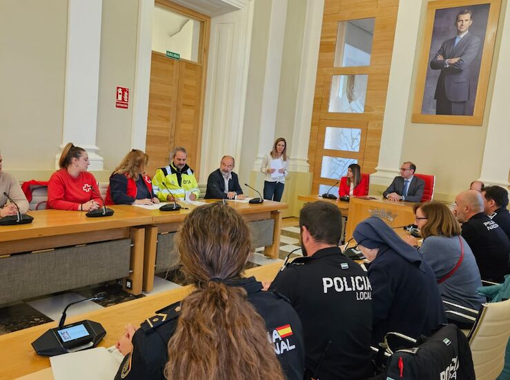 Protocolo entre Ayuntamiento Cceres y colectivos sociales para atender personas sin hogar