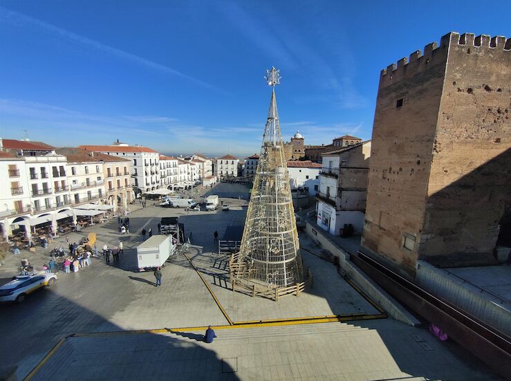 Cceres enciende Navidad este viernes pero pista de hielo no estar hasta semana que viene