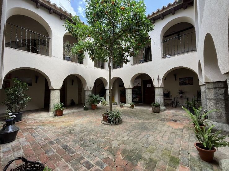 Diputacin licita acristalamiento del claustro del Santuario de Beln en Cabeza del Buey