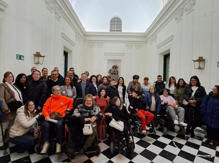 Cceres aboga por trabajar unidos para derribar barreras sobre la discapacidad