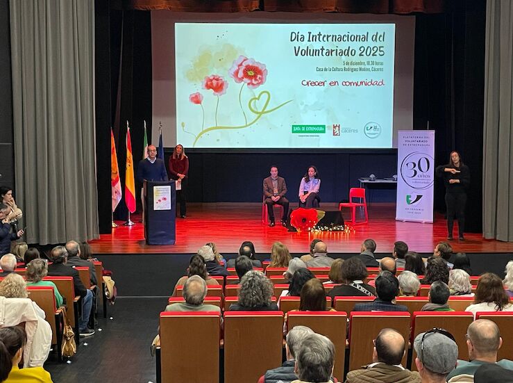 Mateos elogia papel voluntariado para poder vivir en una sociedad ms justa y ms humana