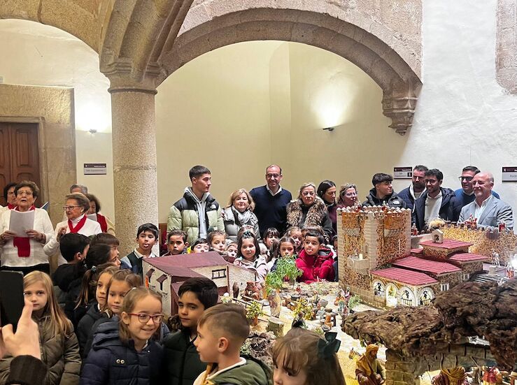 El Palacio de la Isla de Cceres expone ya su Beln Municipal con ms de 135 figuras