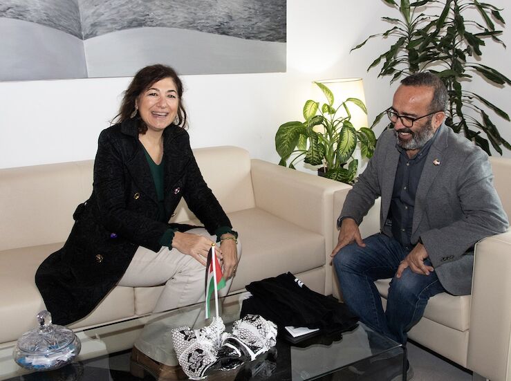 Diputacin Cceres y Accent exploran colaborar en programas de cooperacin internacional