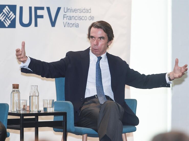 Aznar censura el populismo de Vox por priorizar el ataque a Guardiola