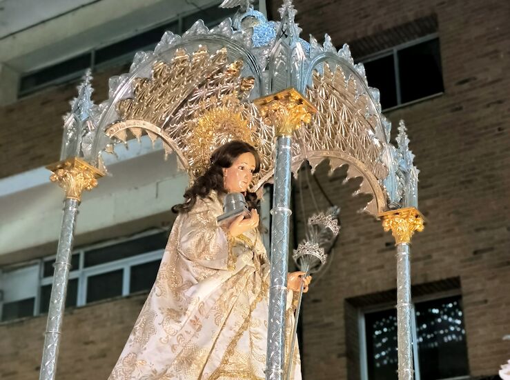 La Mrtir Santa Eulalia se luce por Mrida en una procesin extraordinaria en su gran da