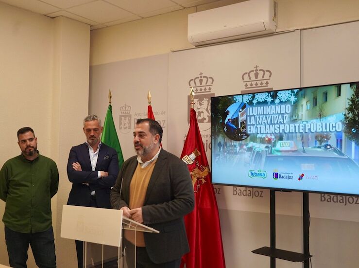200 usuarios de 6 residencias mayores vern iluminacin navidea de Badajoz con Taxi Luz