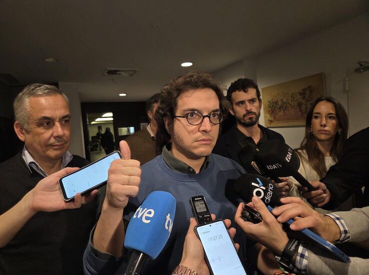 Portavoz nacional de Economa de Vox critica el maltrato del bipartidismo a Extremadura