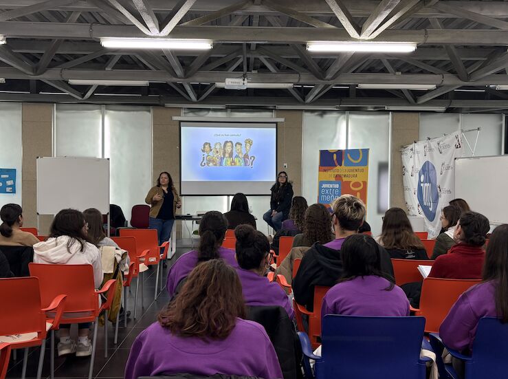 El ECJ de Cceres celebra el II Encuentro Intergeneracional sobre Salud Femenina