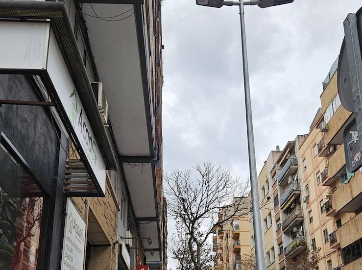 Calle Reyes Huertas de Cceres mejora alumbrado pblico con sustitucin de luminarias 