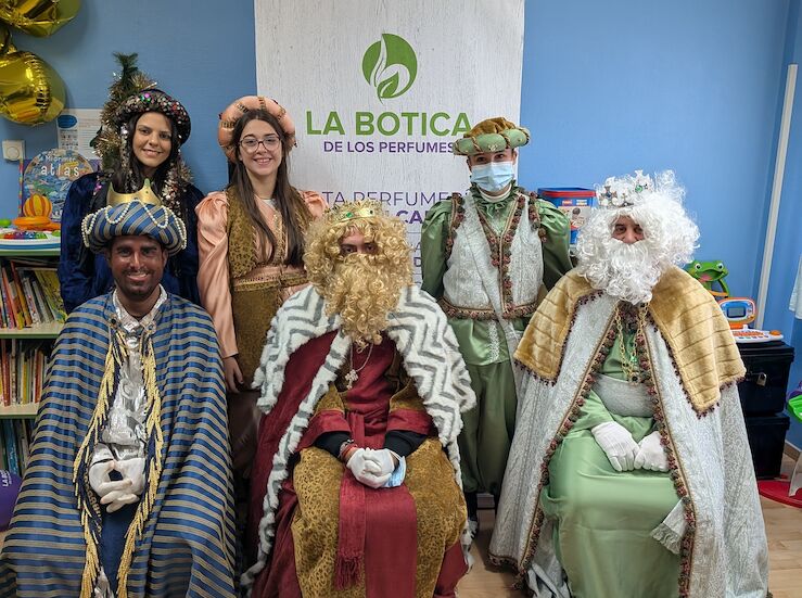 Hospital de Mrida se llena de magia en la visita de los Reyes Magos 