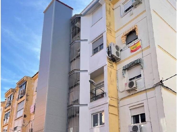 Apamex estudia llevar a municipios ascensores exteriores colocados en ediificios de Mrida