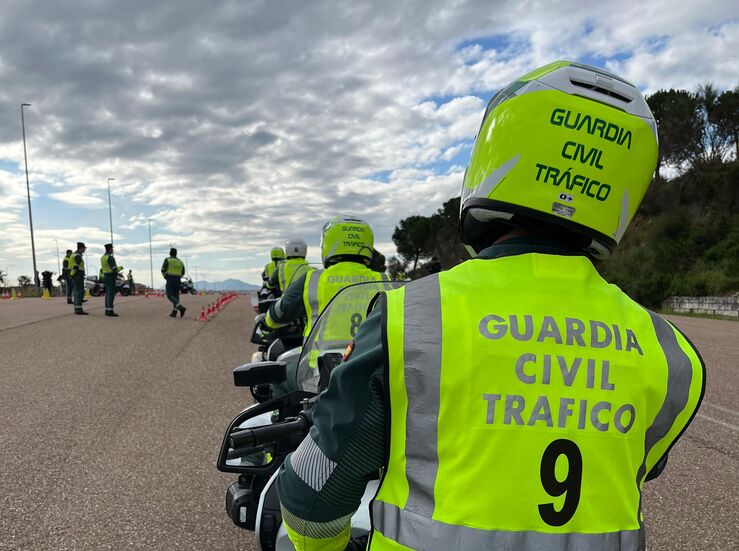 Pruebas en Escuela Trfico Mrida para seleccionar agentes Unidad Mvil de La Vuelta 2026