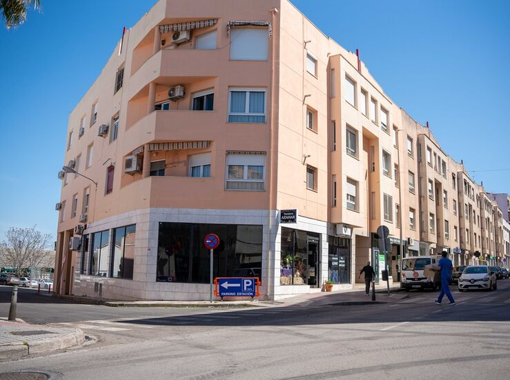 Aparcamiento de Adif en la estacin de Mrida cuenta con un acceso por Marquesa de Pinares