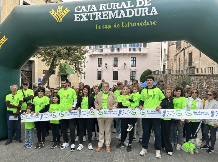 AECC rene a ms de 3000 personas en su VIII Marcha por la Investigacin en Cceres