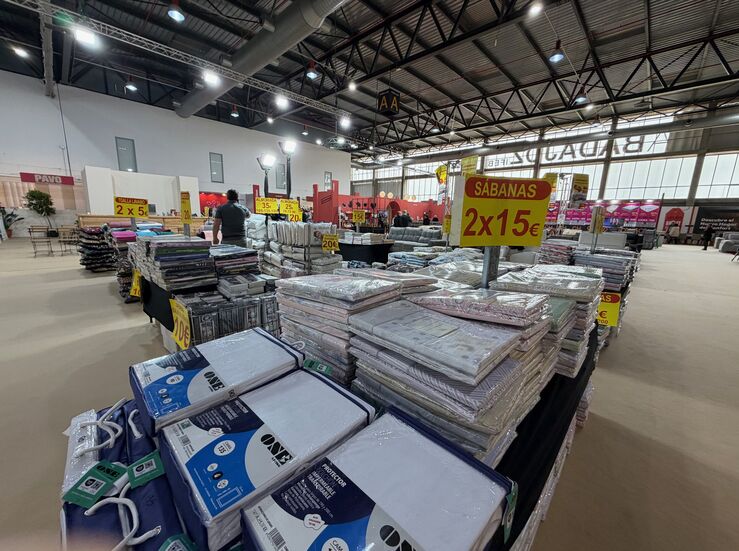 El PSOE cree que la Feria del Mueble vuelve a quedarse lejos de lo que Badajoz necesita