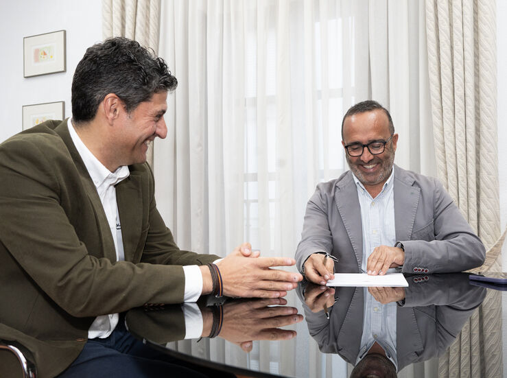 Diputacin y empresarios de Coria y comarca estrechan relacin para futuras colaboraciones