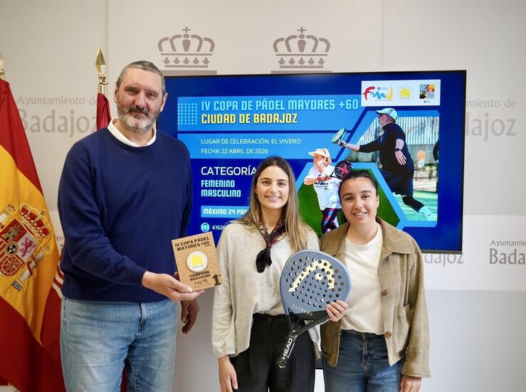 Una veintena de parejas disputarn la Copa de Pdel de Mayores 60 Ciudad de Badajoz 