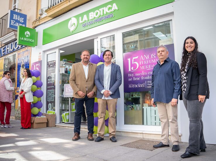El negocio emeritense La Botica de los Perfumes celebra su 15 aniversario 