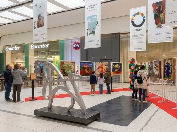 Diez colegios de Cceres dan vida a la leyenda de San Jorge en el CC Ruta de la Plata