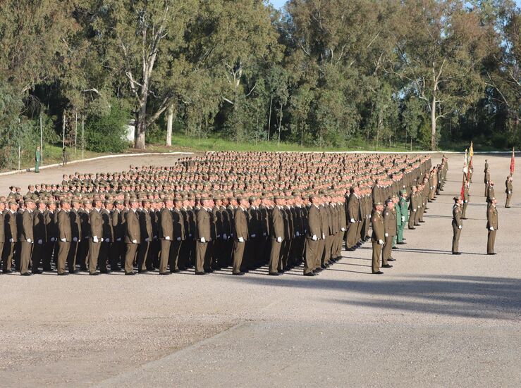 Cefot Cceres despide a 1350 nuevos soldados tras completar formacin militar especfica
