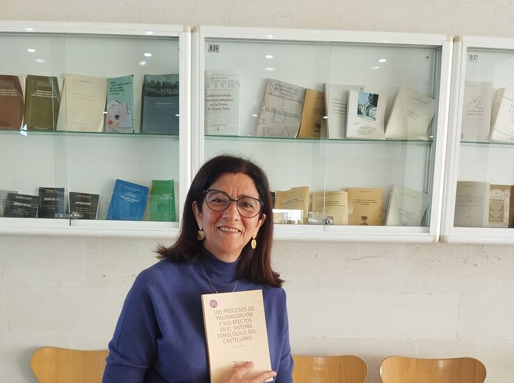 Investigadora UEx publica libro sobre palatalizacin en evolucin histrica del castellano